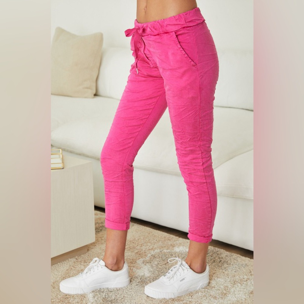 (93631-FUC) SOLID DRAWSTRING SOFT CRINKLE JOGGERS WITH POCKETS - Picture 2 of 4